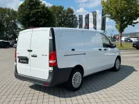 Gebraucht Mercedes Vito 163 PS (119 kW) 2025 Arktikweiß Van
