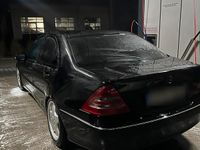 Gebraucht Mercedes 220 143 PS (105 kW) 2003 Schwarz Limousine