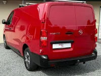 Używany Opel Vivaro Elegance 177 KM (130 kW) 2021 Czerwony Minivan