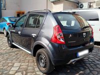 Gebraucht Dacia Sandero Stepway 84 PS (61 kW) 2012 Grau Limousine