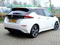 Gebraucht Nissan Leaf Tekna 110 kW (150 PS) 2018 Weiß Kleinwagen