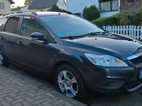 Gebraucht Ford Focus 109 PS (80 kW) 2010 Grau Kombi