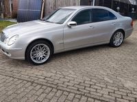 Gebraucht Mercedes E240 Elegance 177 PS (130 kW) 2002 Silber Limousine
