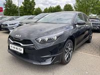 Neu Kia Ceed Platinum Edition 140 PS (102 kW) 2025 (1k) black pearl m Kleinwagen