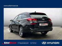 gebraucht Hyundai i30 i30 / Neufahrzeug / Trierweiler Toyota |- 1.0T-GDI 48V DCT**TREND**Navip. /SHZ/FLA