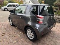 Gebraucht Toyota iQ 68 PS (50 kW) 2011 Grau Kleinwagen