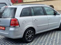 Gebraucht Opel Zafira Edition 140 PS (102 kW) 2007 Starsilber iii m2 Van / Kleinbus