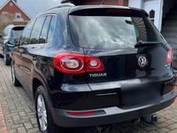 Gebraucht VW Tiguan 140 PS (102 kW) 2011 Schwarz SUV