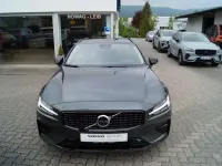 Gebraucht Volvo V60 Plus 197 PS (144 kW) 2025 Forest lake Kombi