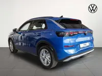 Gebraucht VW T-Roc Life 150 PS (110 kW) 2026 Blau SUV