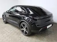 Gebraucht Porsche Macan 4 Electric Chrono 300 kW (408 PS) 2026 Schwarz SUV