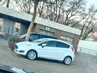 Gebraucht Ford Fiesta Titanium 125 PS (91 kW) 2017 Weiß Limousine