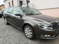 Gebraucht VW Passat Comfortline 122 PS (89 kW) 2011 Black oak brown metallic Kombi