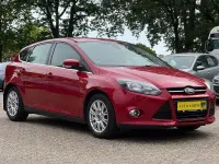Gebraucht Ford Focus Titanium 116 PS (85 kW) 2011 Rot Limousine