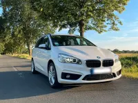 Gebraucht BMW 220 Advantage 190 PS (139 kW) 2016 Weiß Van / Kleinbus
