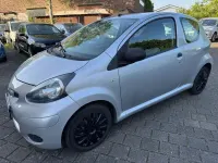 Gebraucht Toyota Aygo Club 68 PS (50 kW) 2009 Silber Kleinwagen