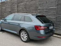 Gebraucht Skoda Superb Style 190 PS (139 kW) 2016 Grau Kombi