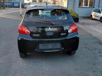 Gebraucht Mitsubishi Space Star 71 PS (52 kW) 2015 Schwarz Kleinwagen