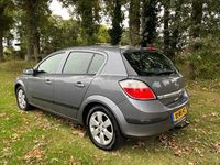 Gebraucht Opel Astra Enjoy 105 PS (77 kW) 2005 Grau Limousine