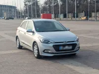 Gebraucht Hyundai i20 Passion 84 PS (61 kW) 2017 Silber Kleinwagen