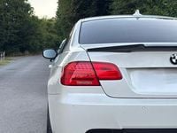 Gebraucht BMW 320 M Sport 163 PS (119 kW) 2012 Weiß Coupé