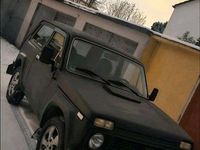 Gebraucht Lada niva 83 PS (61 kW) 2014 Schwarz SUV