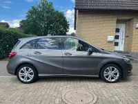 Gebraucht Mercedes B220 Urban 177 PS (130 kW) 2017 Grau Kleinwagen