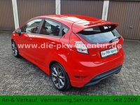 Gebraucht Ford Fiesta ST-Line 101 PS (74 kW) 2016 Rot Limousine