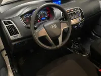 Gebraucht Hyundai i20 86 PS (63 kW) 2014 Weiß Kleinwagen