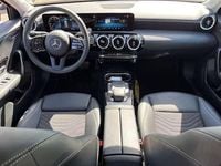 Gebraucht Mercedes A200 150 PS (110 kW) 2023 Rot Limousine