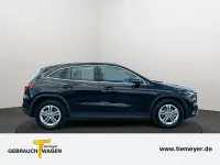 Gebraucht Mercedes GLA200 163 PS (119 kW) 2024 Schwarz SUV