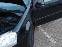 Second-hand VW Golf 74 CP (54 kW) 2006 Negru Coupe