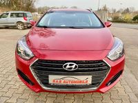 Gebraucht Hyundai i40 Trend 116 PS (85 kW) 2016 Rot Kombi