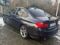 Gebraucht BMW 318 143 PS (105 kW) 2013 Blau Limousine