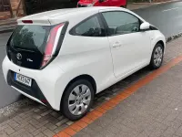 Gebraucht Toyota Aygo 72 PS (52 kW) 2018 Weiß Kleinwagen
