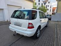 Gebraucht Mercedes ML270 163 PS (119 kW) 2003 Weiß SUV