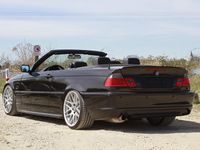 Gebraucht BMW 330 Cabriolet 231 PS (169 kW) 2001 Schwarz Cabrio