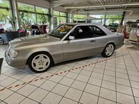 Gebraucht Mercedes 220 150 PS (110 kW) 1993 Silber Coupé