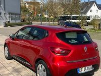 Brugt Renault Clio IV Initiale Paris 73 HK (53 kW) 2014 Rød Sedan