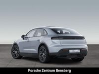 Neu Porsche Macan 4 Electric 300 kW (408 PS) 2026 Silber SUV