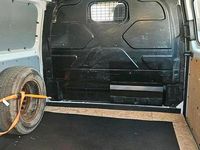 Usado Ford Transit Custom 101 HP (74 kW) 2015 Branco Monovolume