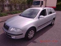 gebraucht Skoda Octavia KOMBI 1.8 TSI 160PS 1HAND 45 TKM SILBER