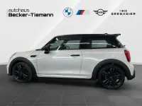 Używany Mini John Cooper Works 136 KM (100 kW) 2023 Biały Hatchback