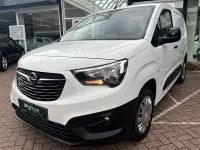 Gebraucht Opel Combo Edition 131 PS (96 kW) 2021 Weiß Van / Kleinbus