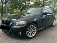Gebraucht BMW 320 179 PS (131 kW) 2010 Schwarz Limousine