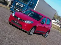 Gebraucht Dacia Sandero Ambiance 75 PS (55 kW) 2009 Rot Limousine