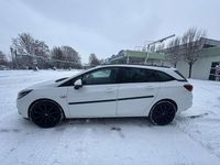 Używany Opel Astra Edition 95 KM (69 kW) 2016 Biały Kombi
