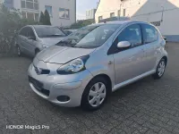 Gebraucht Toyota Aygo Cool 68 PS (50 kW) 2011 Silber Kleinwagen