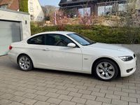 Gebraucht BMW 320 170 PS (125 kW) 2008 Weiß Coupé