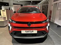 Neu Renault Captur 91 PS (66 kW) 2025 Dezirrot metallic SUV